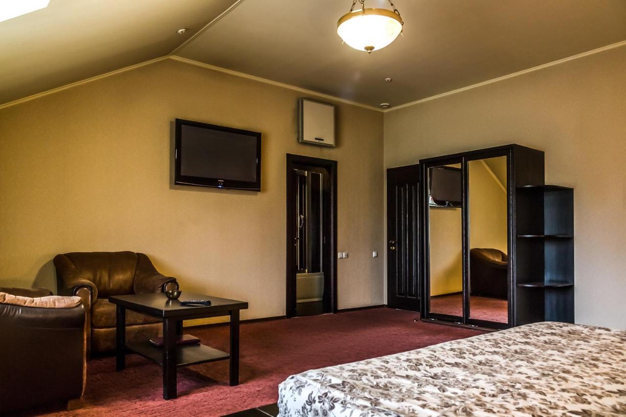 Hotel Sem Zaporizhia Dış mekan fotoğraf