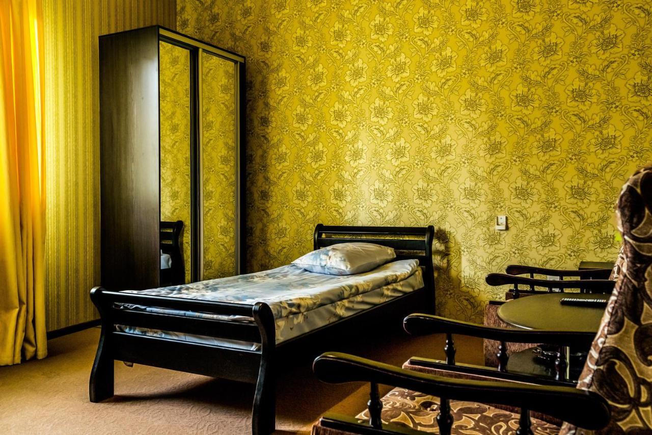 Hotel Sem Zaporizhia Dış mekan fotoğraf